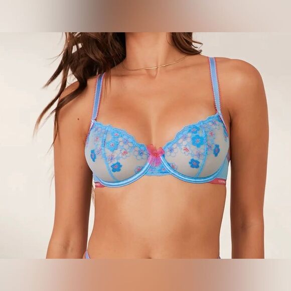 Blue lace bra from Lounge - Picture 1 of 5
